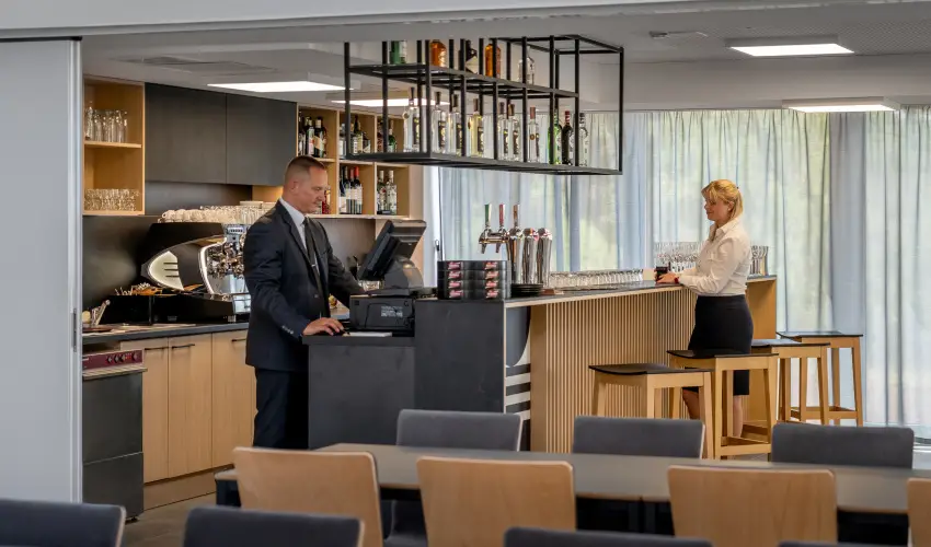 R�k�czi Hotel, T�bor �s Rendezv�nyk�zpont S�toralja�jhely - Augusztus 20.