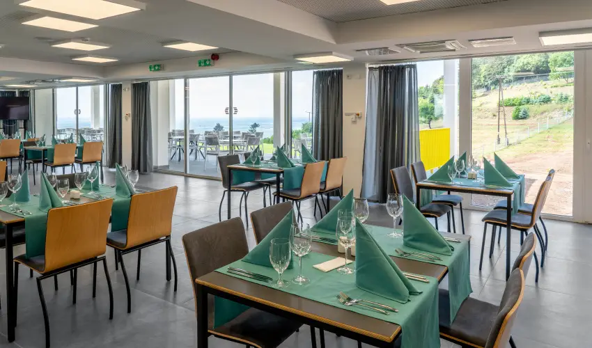 R�k�czi Hotel, T�bor �s Rendezv�nyk�zpont S�toralja�jhely - Augusztus 20.