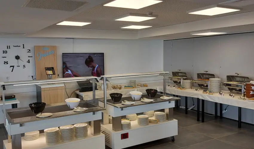 R�k�czi Hotel, T�bor �s Rendezv�nyk�zpont S�toralja�jhely - Augusztus 20.