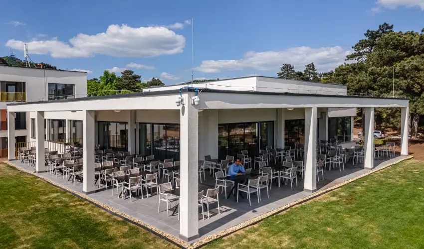 R�k�czi Hotel, T�bor �s Rendezv�nyk�zpont S�toralja�jhely - Augusztus 20.