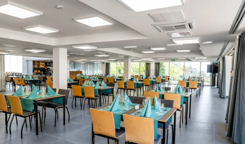 R�k�czi Hotel, T�bor �s Rendezv�nyk�zpont S�toralja�jhely - Augusztus 20.