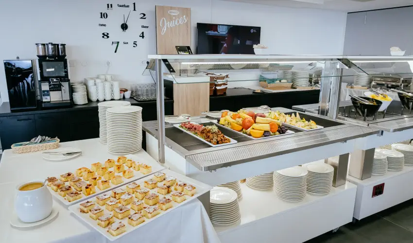 R�k�czi Hotel, T�bor �s Rendezv�nyk�zpont S�toralja�jhely - Augusztus 20.