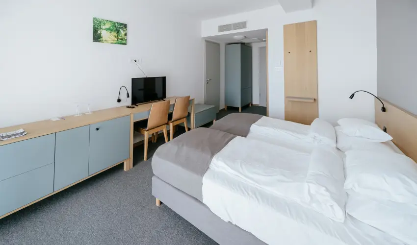 R�k�czi Hotel, T�bor �s Rendezv�nyk�zpont S�toralja�jhely - Augusztus 20.