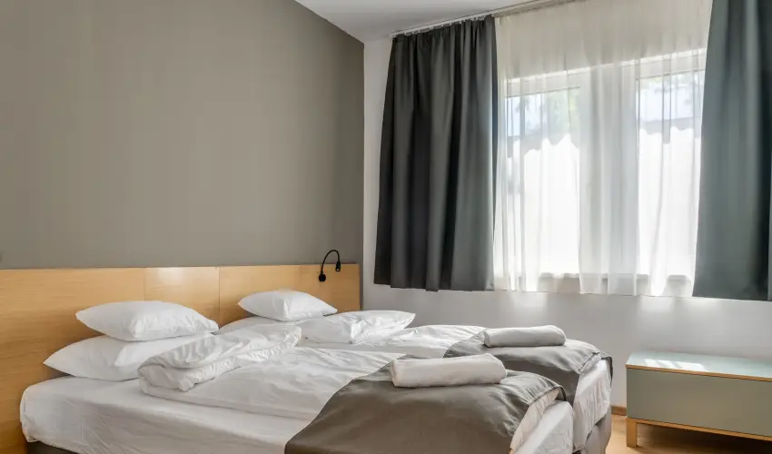 R�k�czi Hotel, T�bor �s Rendezv�nyk�zpont S�toralja�jhely - Augusztus 20.