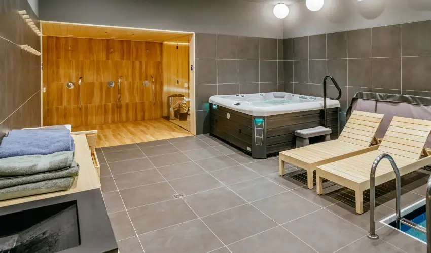 R�k�czi Hotel, T�bor �s Rendezv�nyk�zpont S�toralja�jhely - Augusztus 20.