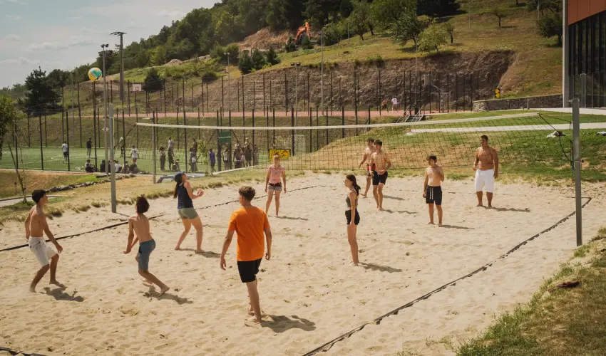 R�k�czi Hotel, T�bor �s Rendezv�nyk�zpont S�toralja�jhely - Augusztus 20.