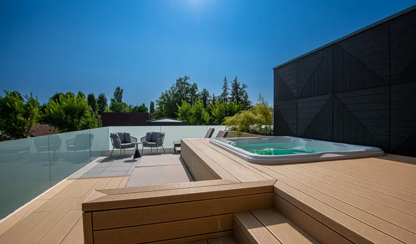 REED Luxury Hotel & Bistro Siófok - Augusztus 20. - teljes előrefizetéssel