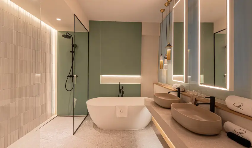 REED Luxury Hotel & Bistro Siófok - Augusztus 20. - teljes előrefizetéssel