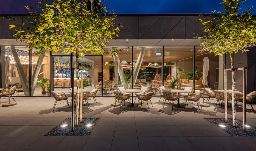 REED Luxury Hotel & Bistro Siófok - Augusztus 20. - teljes előrefizetéssel