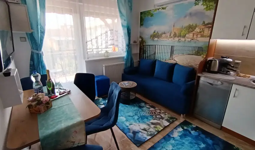 Riviera Apartman Hajd�szoboszl� - Augusztus 20. / 3 �jszaka tart�zkod�s (min. 3 �j)