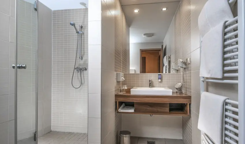 Royal Club Hotel Visegrd - Augusztus 20. (min. 3 j)