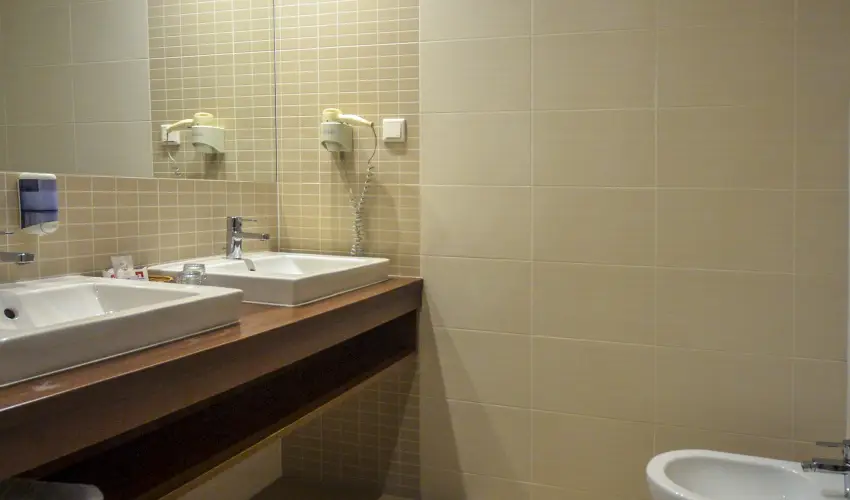 Royal Club Hotel Visegrd - Augusztus 20. (min. 3 j)