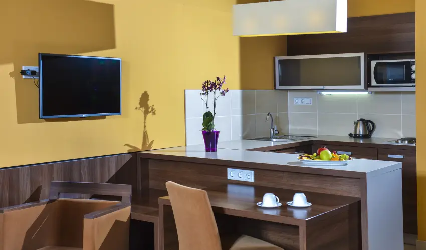 Royal Club Hotel Visegrd - Augusztus 20. (min. 3 j)