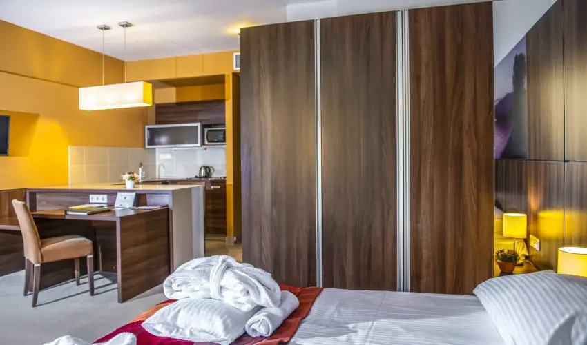 Royal Club Hotel Visegrd - Augusztus 20. (min. 3 j)