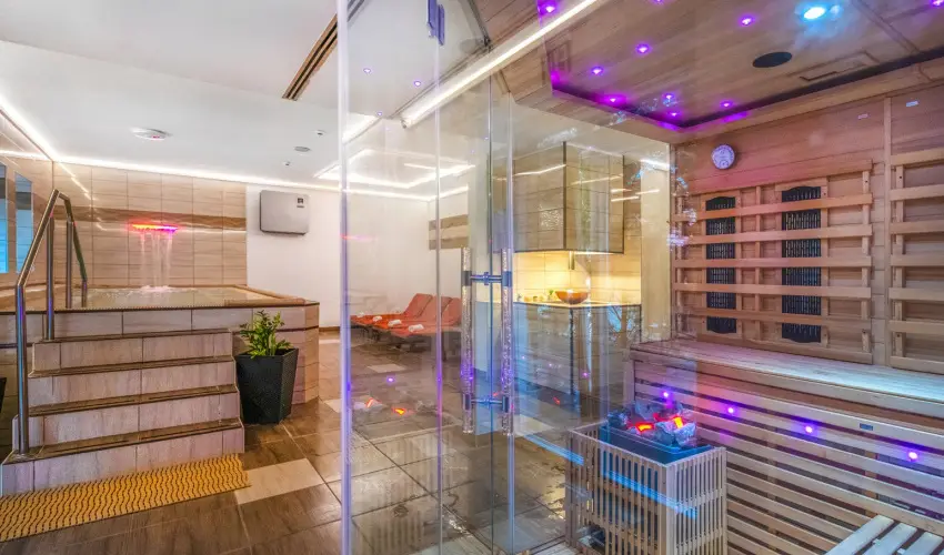 Royal Club Hotel Visegrd - Augusztus 20. (min. 3 j)