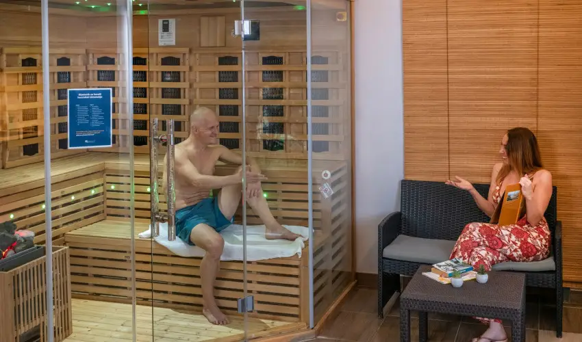 Royal Club Hotel Visegrd - Augusztus 20. (min. 3 j)