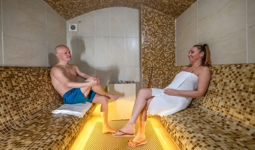 Royal Club Hotel Visegrd - Augusztus 20. (min. 3 j)