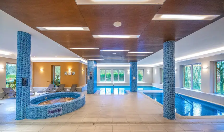 Royal Club Hotel Visegrd - Augusztus 20. (min. 3 j)