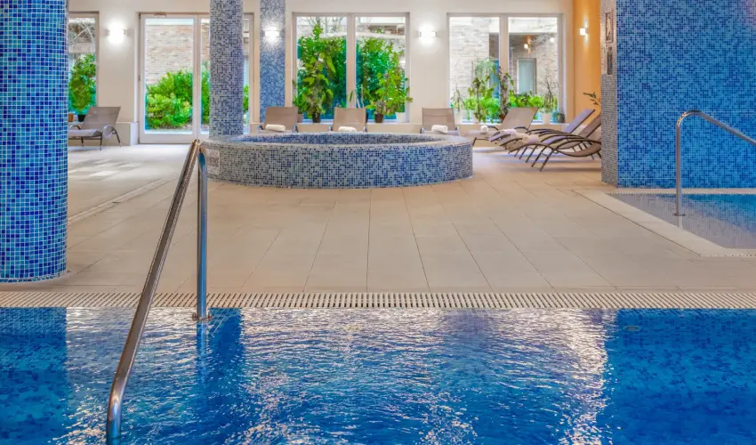 Royal Club Hotel Visegrd - Augusztus 20. (min. 3 j)