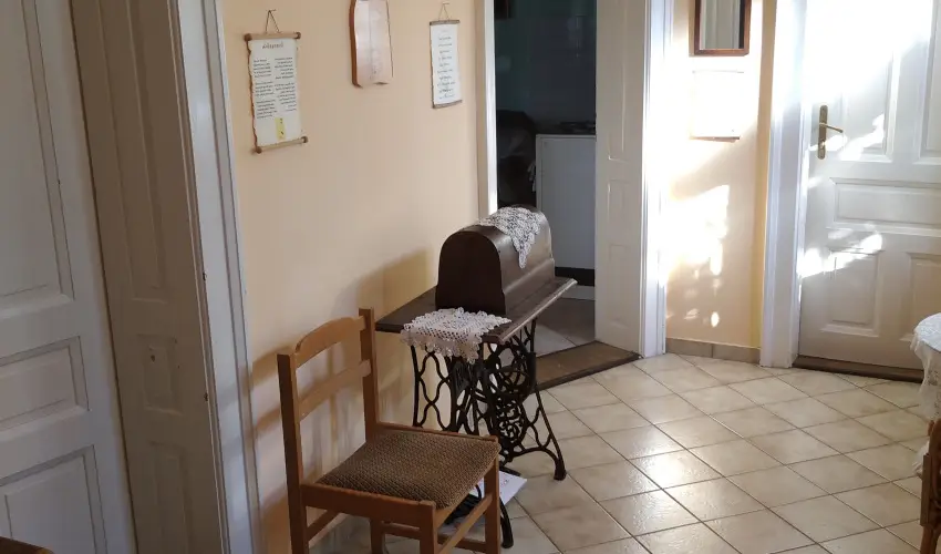 Rzsi Vendghz Mihlyhza - Augusztus 20. (min. 2 j)