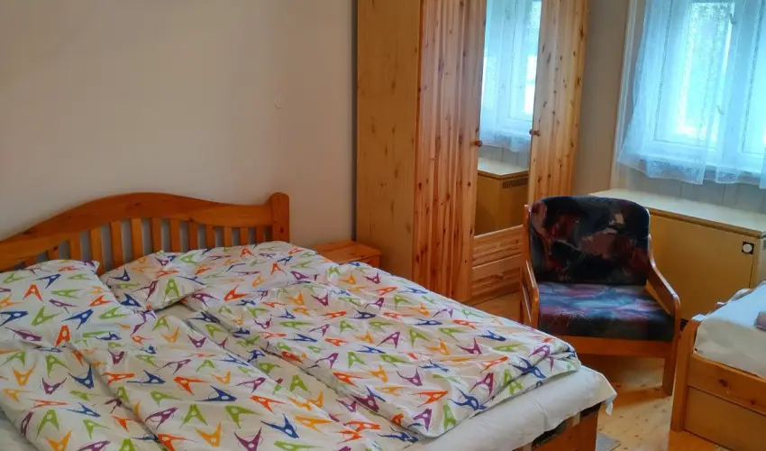 Rzsi Vendghz Mihlyhza - Augusztus 20. (min. 2 j)