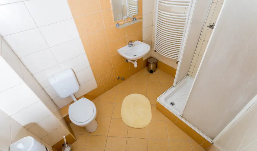 Salg Hotel Salgtarjn-Eresztvny - Augusztus 20. (min. 2 j)