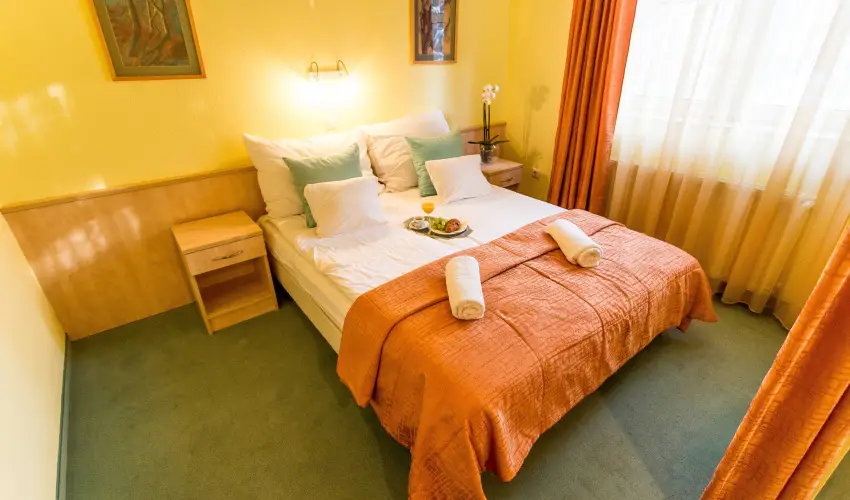 Salg Hotel Salgtarjn-Eresztvny - Augusztus 20. (min. 2 j)