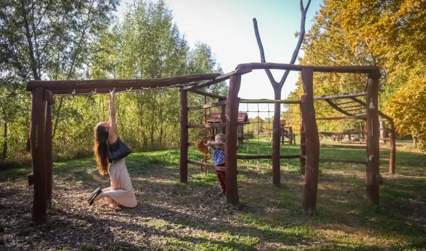 Sasrti Vadszkastly Almamellk - Augusztus 20.