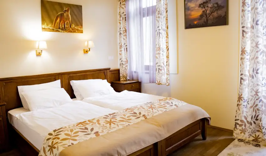 Sasrti Vadszkastly Almamellk - Augusztus 20.