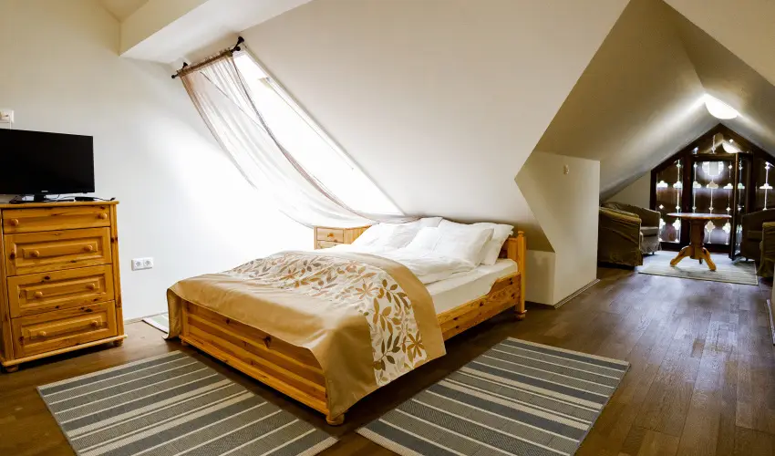 Sasrti Vadszkastly Almamellk - Augusztus 20.