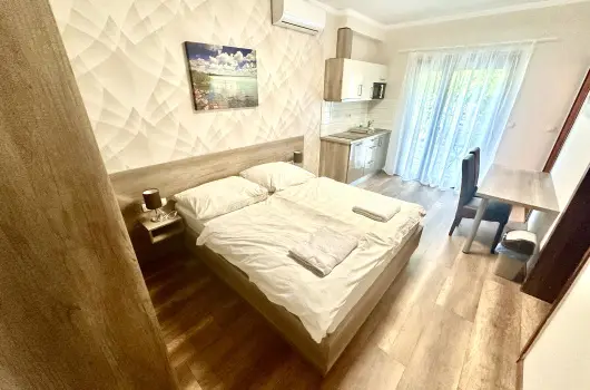 See Vend�gh�z - Augusztus 20. (min. 5 �j)