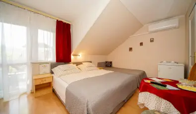 Siesta Vend�gh�z Eger