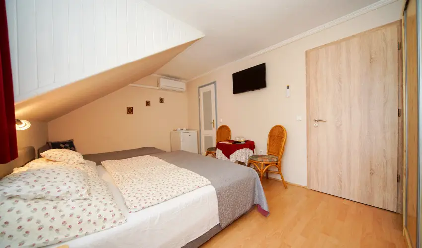 Siesta Vend�gh�z Eger - Augusztus 20. (min. 3 �j)