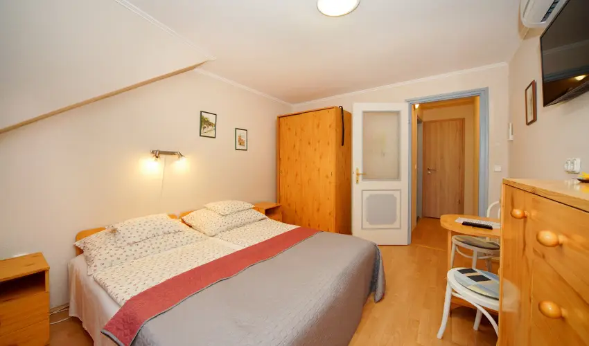 Siesta Vend�gh�z Eger - Augusztus 20. (min. 3 �j)