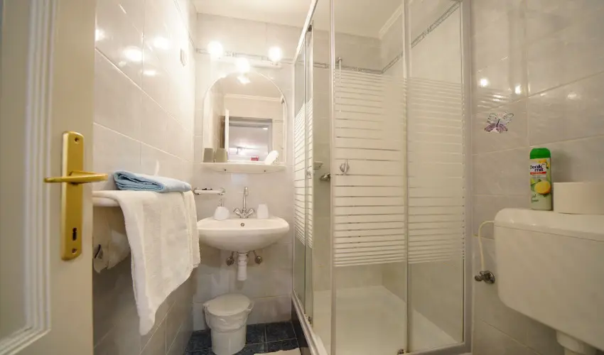 Siesta Vend�gh�z Eger - Augusztus 20. (min. 3 �j)