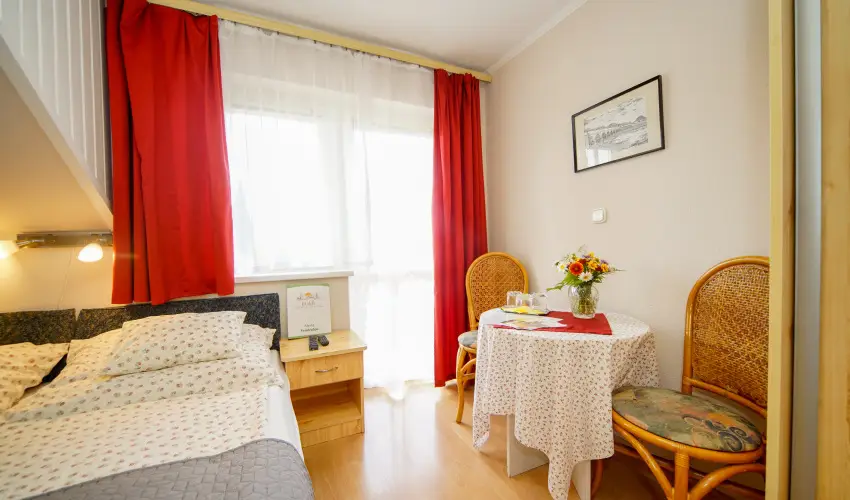 Siesta Vend�gh�z Eger - Augusztus 20. (min. 3 �j)