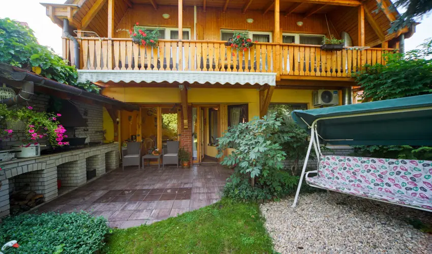 Siesta Vend�gh�z Eger - Augusztus 20. (min. 3 �j)