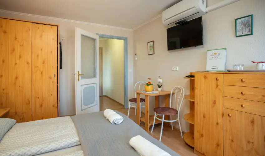 Siesta Vend�gh�z Eger - Augusztus 20. (min. 3 �j)