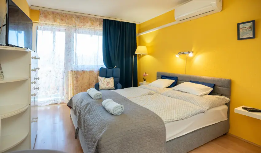 Siesta Vend�gh�z Eger - Augusztus 20. (min. 3 �j)