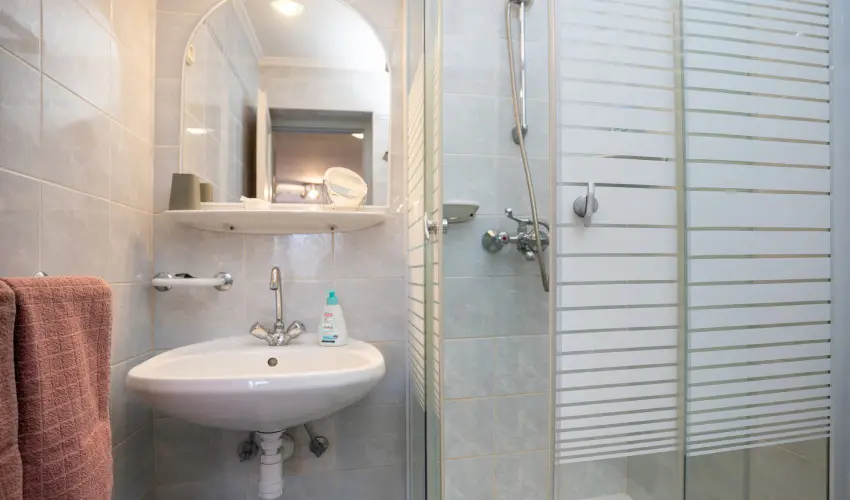 Siesta Vend�gh�z Eger - Augusztus 20. (min. 3 �j)