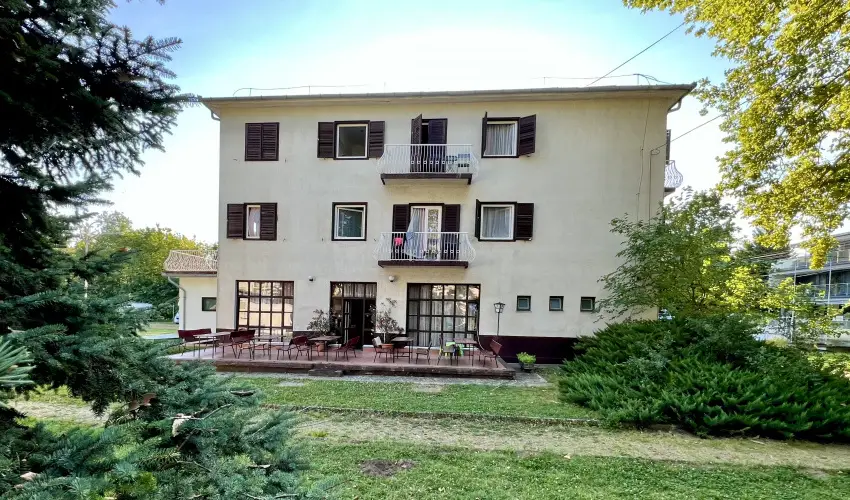 Sir�ly Hotel Balatonlelle - Augusztus 20. (min. 6 �j)
