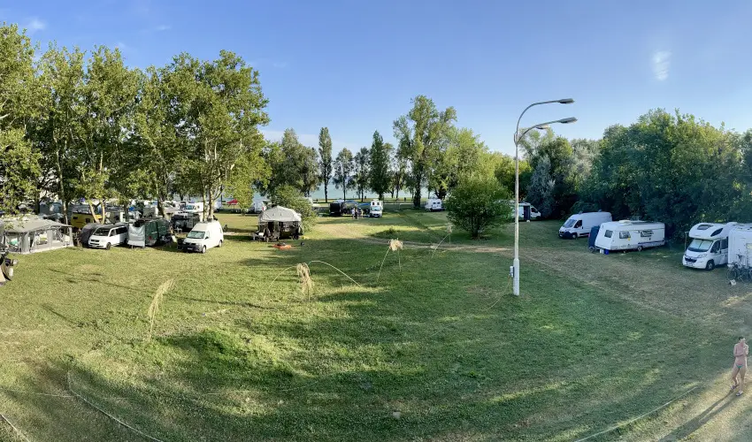 Sir�ly Hotel Balatonlelle - Augusztus 20. (min. 6 �j)