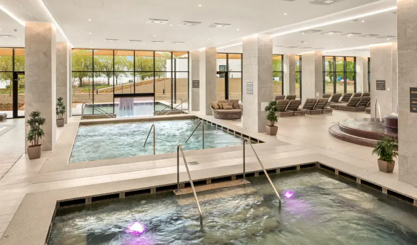 Sirius Hotel Keszthely - Augusztus 20. (min. 2 j)