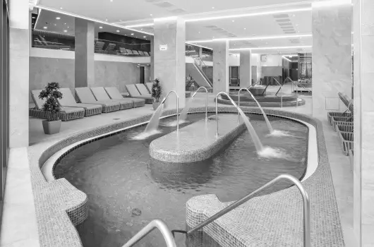 Sirius Hotel - Augusztus 20. (min. 2 �j)