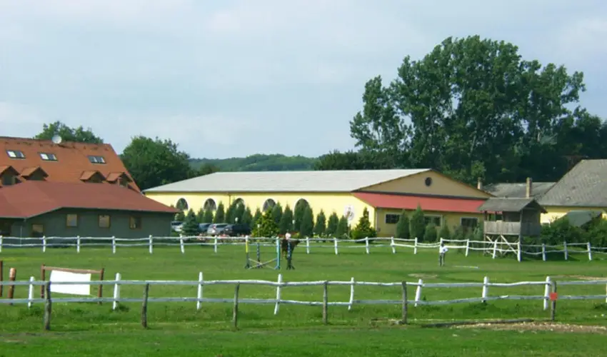 Sokor Fogad Sokorptka - Augusztus 20.