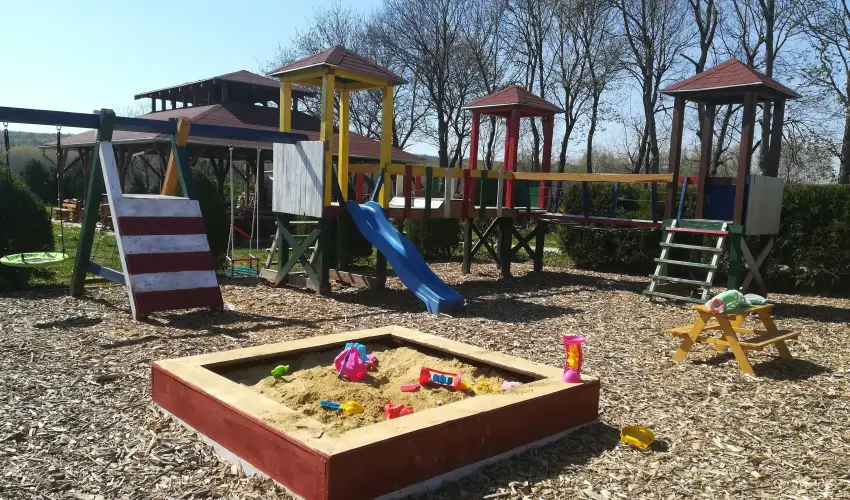 Sokor Fogad Sokorptka - Augusztus 20.