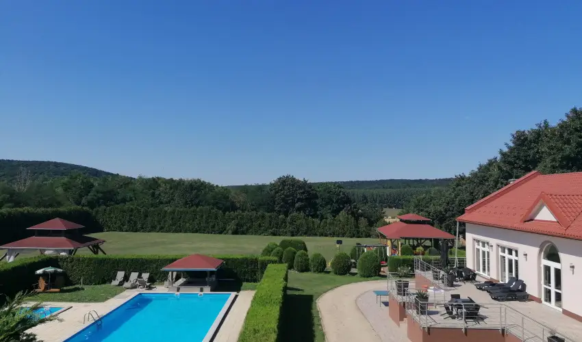 Sokor Fogad Sokorptka - Augusztus 20.