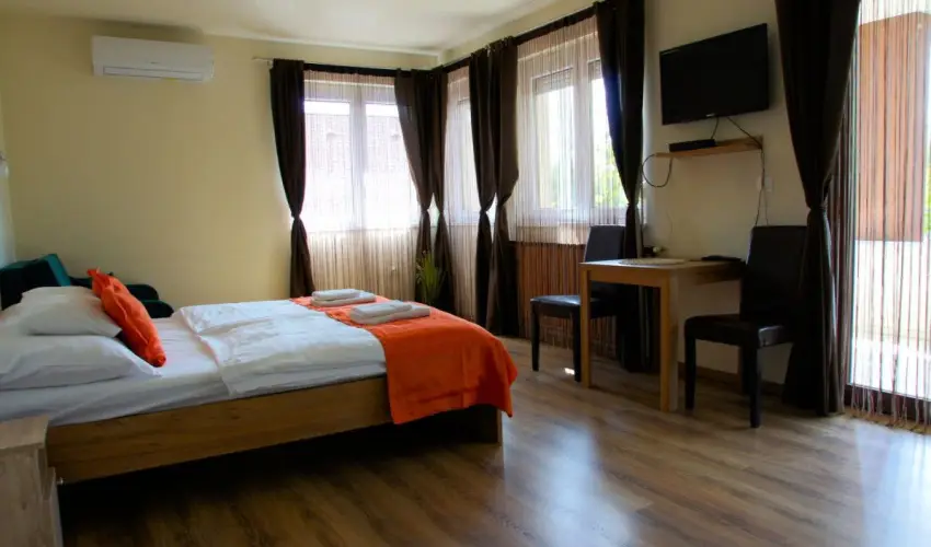 Solaris Garden Rooms Cserkeszl - Augusztus 20.