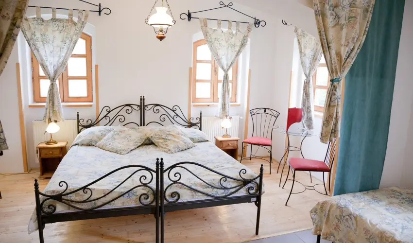 Somogy Kertje �d�l�falu �s �tterem Bonnya - Augusztus 20.