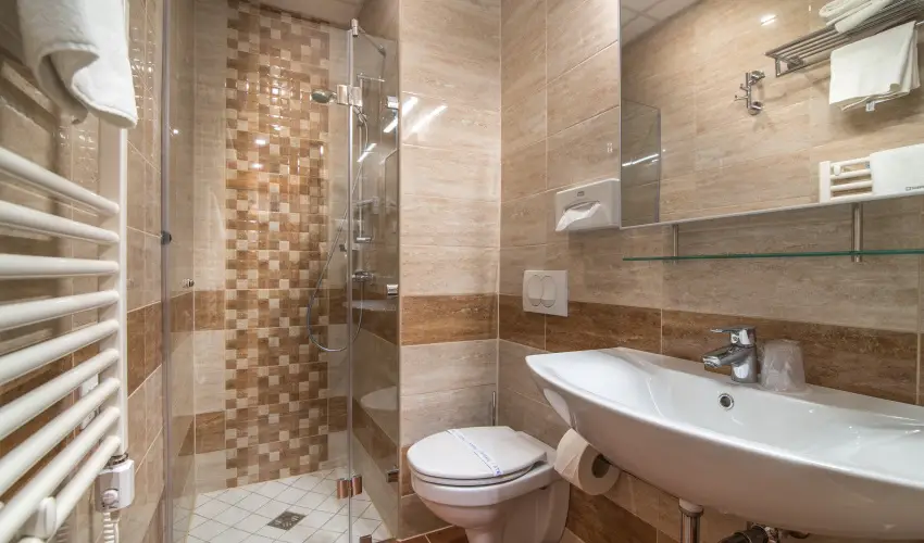 Hotel Spa H�v�z H�v�z - Augusztus 20. (min. 2 �j)